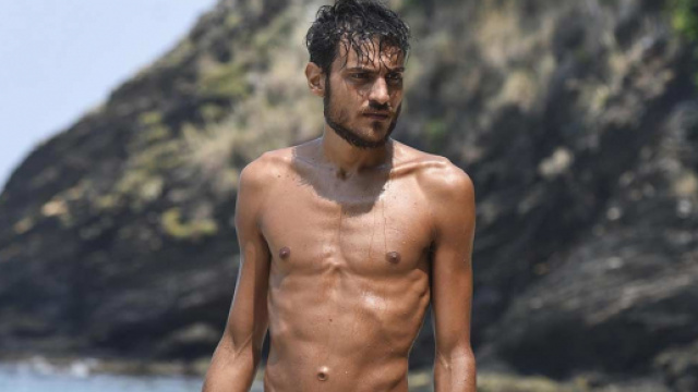 Isola dei Famosi, Awed perde troppo peso: la produzione prende provvedimenti.