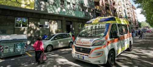 Torino, guardia giurata aspetta l'ex moglie sul pianerottolo e la uccide.