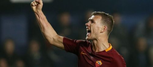 In foto Edin Dzeko, attaccante della Roma.