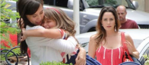 Manu e Júlia deixaram Ana chocada em 'A Vida da Gente'. (Foto: Globo).