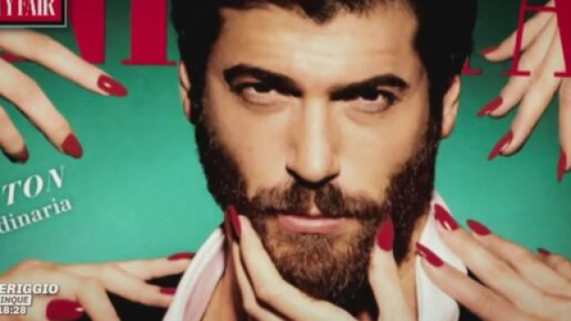 Can Yaman, elogiato dal direttore di Canale 5.