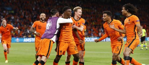 Europei: l'Olanda vince all'ultimo con il gol di Dumfries.