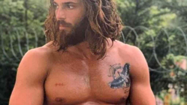Can Yaman, Tommaso pazzo di gelosia.