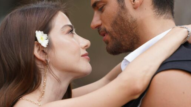 Mr Wrong, spoiler dalla Turchia: Ezgi immagina il matrimonio con Ozgur.