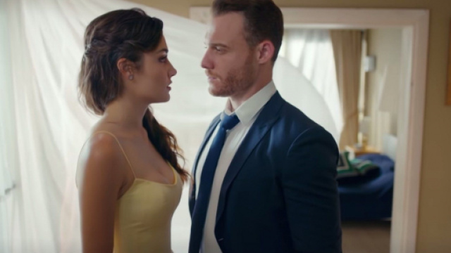 Love is in the air, anticipazioni 21-25 giugno: Serkan suona per Eda.