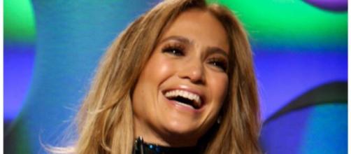 Jennifer Lopez all smiles since reuniting with Ben Affleck (Image source: Casper-37/Flickr)