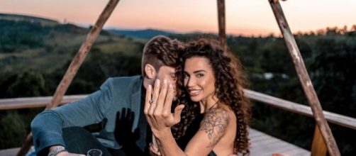 Breno Simões e Paula Amorim estão noivos (Reprodução/Instagram)