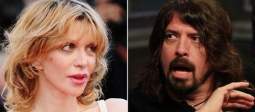 Courtney Love accusa Dave Grohl sul patrimonio di Kurt Cobain.