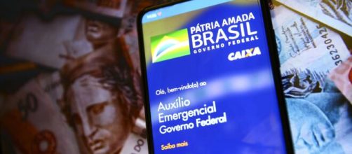 Mais de 400 mil famílias que aguardam na fila do Bolsa Família não recebem o auxílio emergencial, segundo a Folha (Agência Brasil)