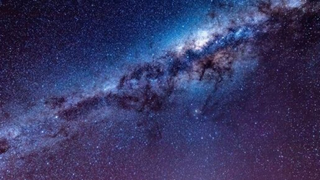 Oroscopo di mercoledì 16 giugno: passione per Ariete, Cancro in difficoltà.