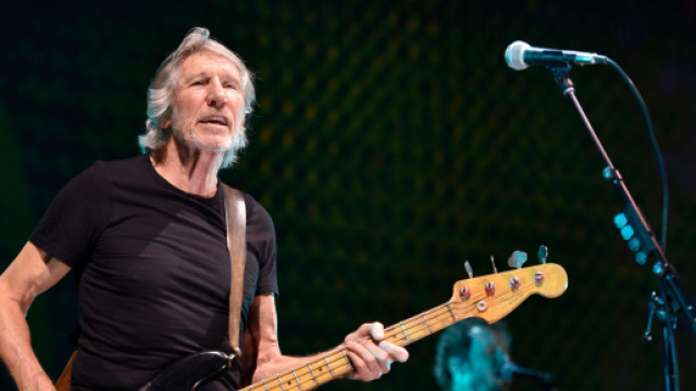 Roger Waters ha detto no alla proposta di Zuckenberg di usare un celebre brano dei Pink Floyd.