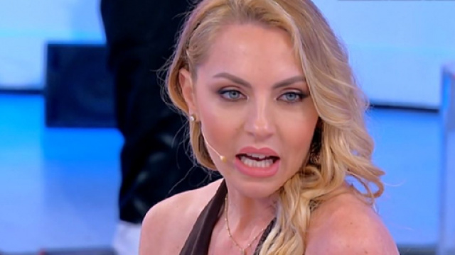 Uomini e Donne, Veronica Ursida sogna un futuro in tv: 'Parteciperei al Grande Fratello'.