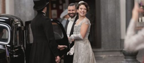 Una vita, anticipazioni spagnole: Marcia fa irruzione in chiesta alle nozze dell'avvocato.