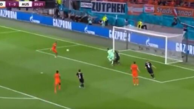 Le gros raté de Memphis Depay - Source : capture d'écran, BBC