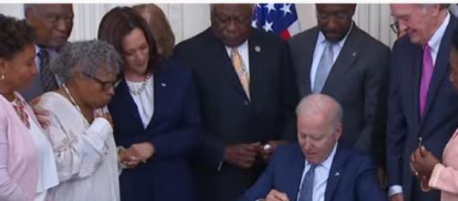President Biden signs Juneteenth National Independence Day Act (Image source: C-SPAN YouTube)