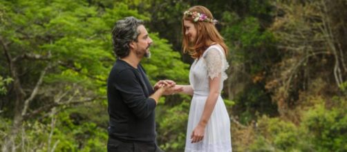 Alfredo e Ísis decidem se casar em 'Império' (Reprodução/Rede Globo)