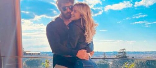 Can Yaman e Diletta, viaggio a Istanbul.