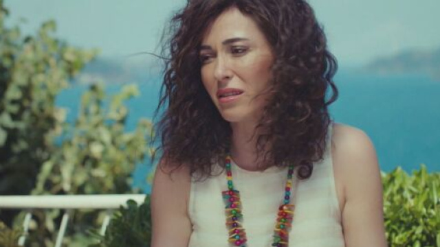 Love is in the air, spoiler Turchia: Ayfer trova l'accordo di fidanzamento di Eda e Serkan.