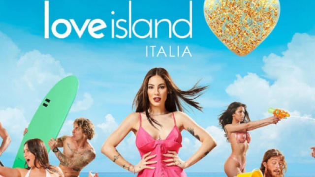 Giulia De Lellis, presunta frecciatina di Bisciglia: 'Noi siamo le storie d'amore vere'.