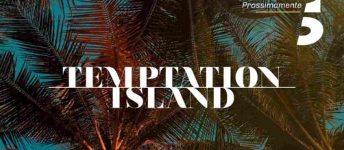 Temptation Island, una coppia avrebbe abbandonato: lui geloso supera confine tra i villaggi.