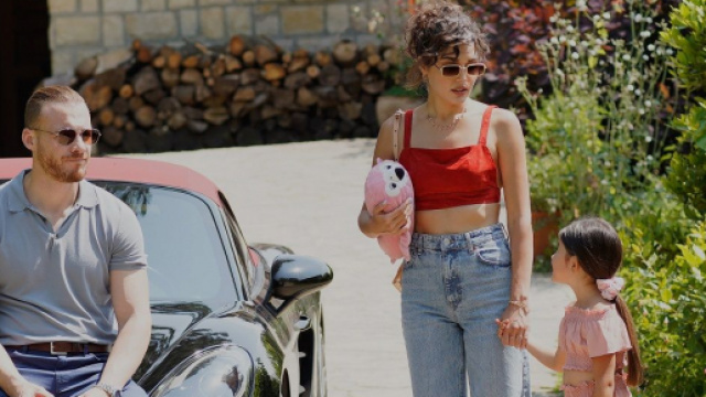 Sen Çal Kapımı, trame 2ª stagione Turchia: Eda dice a Serkan che è il padre di Kiraz.