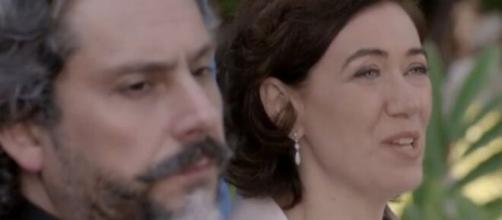 Alfredo e Marta se desentendem em 'Império'. (Reprodução/TV Globo)
