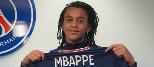 Ethan Mbappé, le frère de Kylian, a signé un contrat aspirant au Paris Saint-Germain (Credit : Paris Saint-Germain)