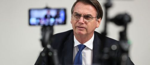 Presidente Bolsonaro criticou vacina coronavac, afirmando que ela tem apresentado problemas em alguns países (Marcos Corrêa/PR)