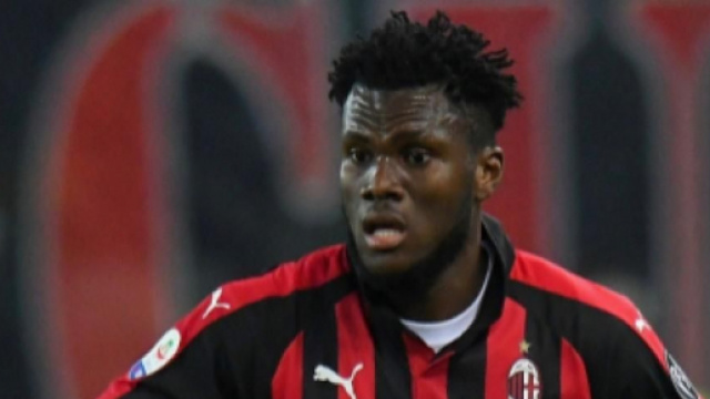 Franck Kessi&eacute;, centrocampista del Milan.