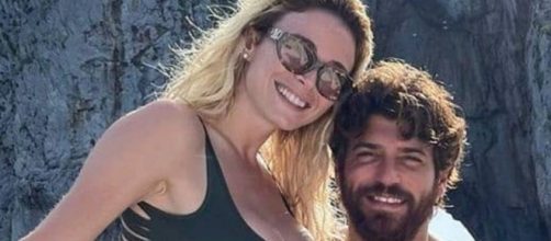 Can Yaman e Diletta Leotta criticati sui social: 'L'oca siliconata e il tamarro arrogante'.