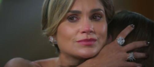Helena revela segredo em 'Salve-se Quem Puder' (Reprodução/TV Globo)
