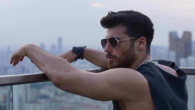 Mr. Wrong, i complimenti di Coruzzi