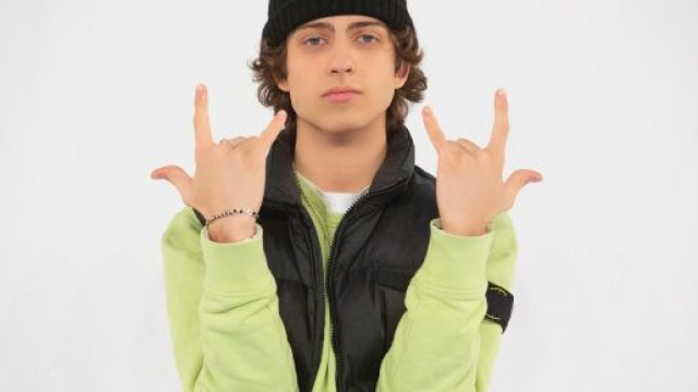 Sangiovanni racconta il suo tormento interiore: 'Ho fatto psicoterapia e preso medicinali'.