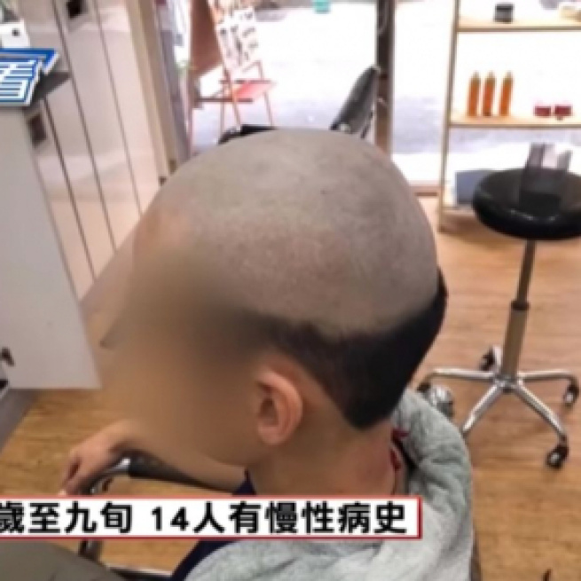 Muchos padres se han interesado por que a sus hijos le hagan el mismo corte (Televisión china)