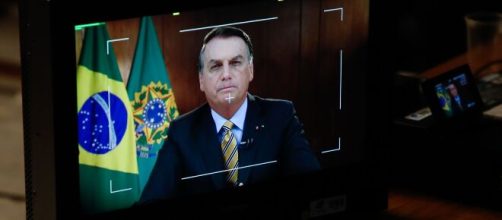 Bolsonaro faz pronunciamento na TV enquanto várias capitais protestam com panelaço (Anderson Riedel/PR)