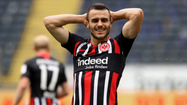 Inter, individuato l'erede di Hakimi: l'obiettivo sarebbe Kostic.