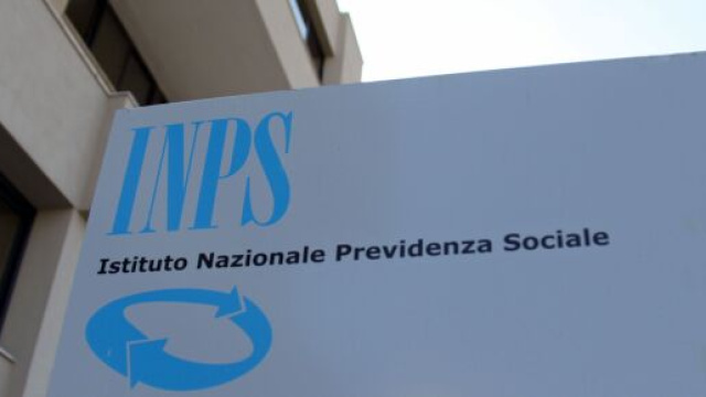 Pensioni, confronto uscite a 62 anni: ipotesi Inps, assegno di 847 euro su 1800 di mensile.