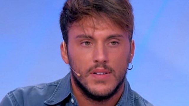 Uomini e Donne, Giulio Raselli contro chi compra follower: presunto attacco a Chiara Biasi.