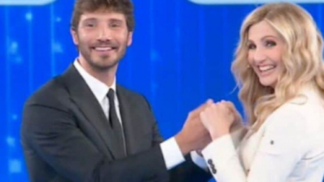 Stefano De Martino e Lorella Cuccarini potrebbero condurre un nuovo show domenicale di Canale 5.