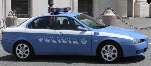 Roma, 37enne ritrovato in una valigia: la compagna si sarebbe sbarazzata del corpo.