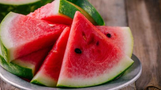 Gelatina d'anguria e gelo d'anguria: due ricette perfette per l'estate