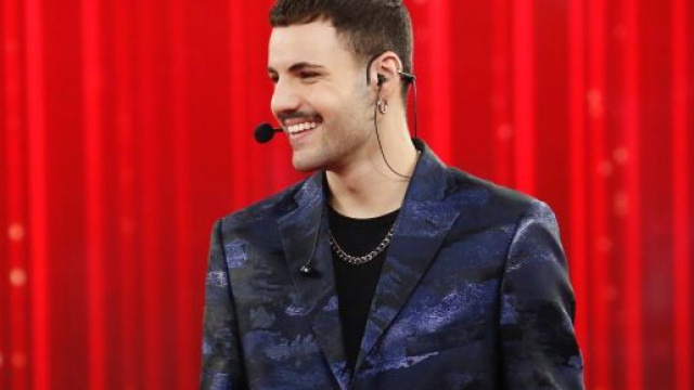 Raffaele Renda risponde agli haters su IG: 'Ho visto tanta tristezza e frustrazione'.