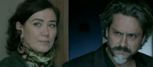 Marta traíra o marido com Maurílio em 'Império' (Reprodução/Rede Globo)