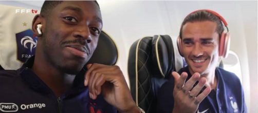 Ousmane Dembélé et Antoine Griezmann très complices en équipe de France. (Photo capture d'écran vidéo Youtube FFFF TV)