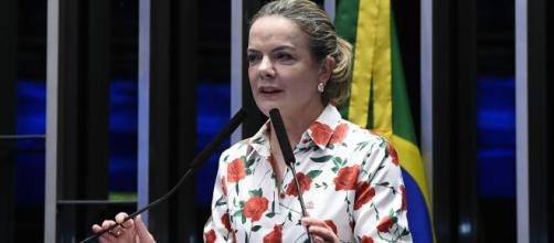 Deputada Gleisi Hoffmann critica vida política do presidente Bolsonaro (Marcos Oliveira/Agência Senado)