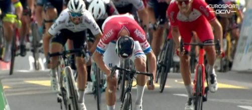 Mathieu Van der Poel vince la terza tappa del Giro di Svizzera.