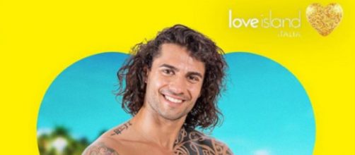 Love Island Italia con Giulia De Lellis, Antonino.