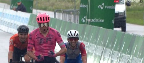 Stefan Bissegger vince la quarta tappa del Giro di Svizzera.