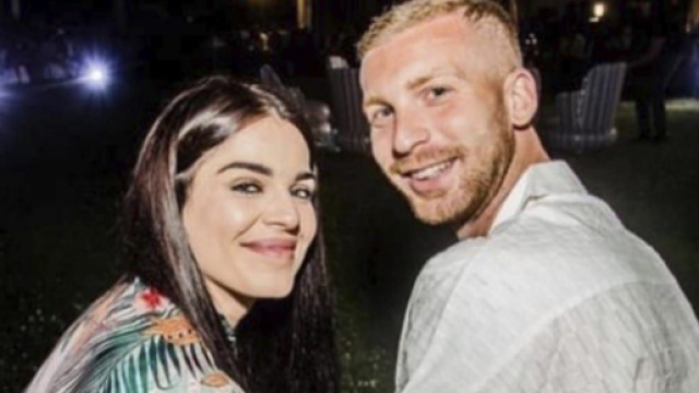 U&D, Ceniccola in compagnia di una mora, Samantha: 'La ragazza è un'amica storica'.