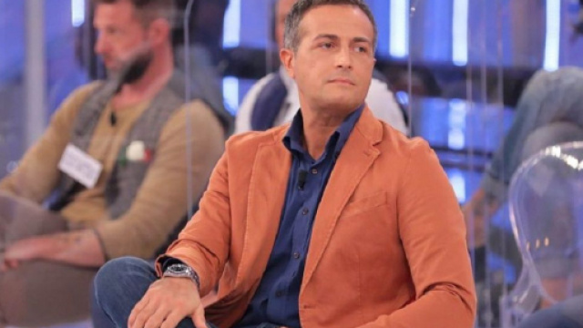 Uomini e Donne, Riccardo Guarnieri torna su Ig dopo mesi, i fan: 'Quanto è dimagrito?'.